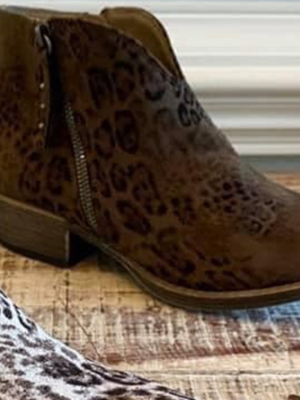 Very G Bootie-Brown-Size 6.5